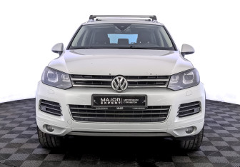 Подержанный автомобиль Volkswagen Touareg 2013 года (2 фото)