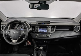 Подержанный автомобиль Toyota RAV4 2014 года (14 фото)