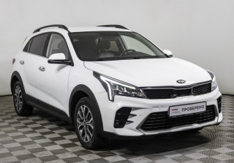 Подержанный автомобиль Kia Rio Hatchback 2021 года (3 фото)
