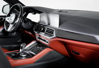 Подержанный автомобиль BMW X6 M 2020 года (9 фото)