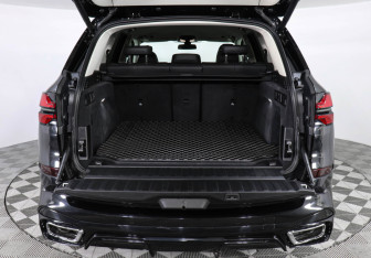 Подержанный автомобиль BMW X5 2020 года (9 фото)