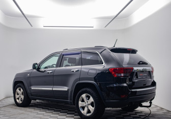 Подержанный автомобиль Jeep Grand Cherokee 2012 года (7 фото)
