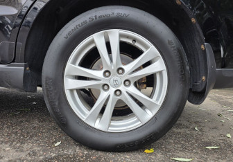 Подержанный автомобиль Hyundai Santa Fe 2010 года (22 фото)