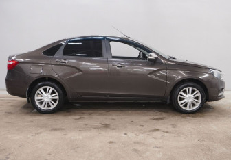 Подержанный автомобиль LADA (ВАЗ) Vesta Sedan 2017 года (4 фото)