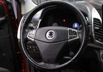 Подержанный автомобиль SsangYong Actyon 2013 года (17 фото)