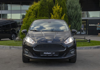 Подержанный автомобиль Ford Fiesta Sedan 2018 года (2 фото)