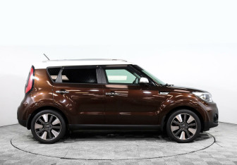 Подержанный автомобиль Kia Soul 2018 года (3 фото)