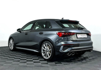 Подержанный автомобиль Audi S3 Hatchback 2020 года (7 фото)