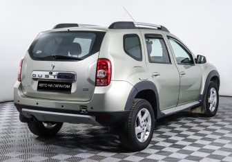 Подержанный автомобиль Renault Duster 2013 года (3 фото)