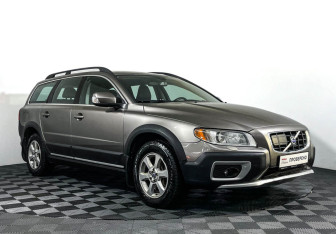 Подержанный автомобиль Volvo XC70 2011 года (3 фото)