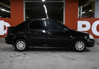 Подержанный автомобиль Renault Logan Sedan 2011 года (4 фото)