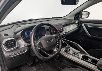 Подержанный автомобиль Geely Coolray 2023 года (15 фото)