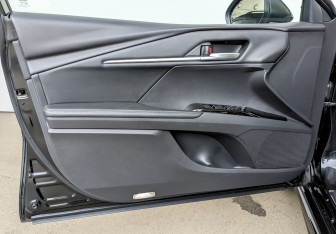Подержанный автомобиль Toyota Camry Sedan 2024 года (19 фото)