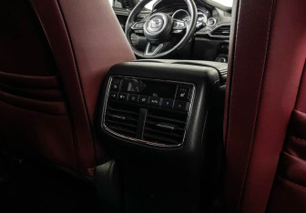 Подержанный автомобиль Mazda CX-9 2021 года (23 фото)