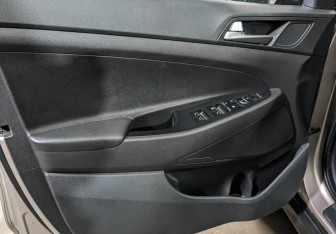 Подержанный автомобиль Hyundai Tucson 2016 года (19 фото)