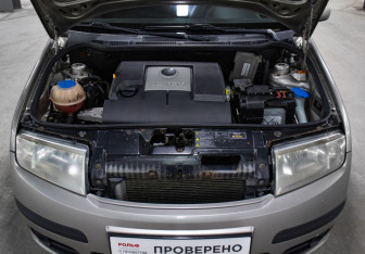 Подержанный автомобиль Skoda Fabia Sedan 2007 года (9 фото)