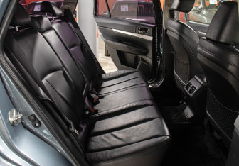 Подержанный автомобиль Subaru Outback Wagon 2012 года (11 фото)