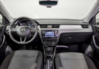 Подержанный автомобиль Skoda Rapid Liftback 2019 года (14 фото)