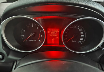 Подержанный автомобиль Mitsubishi ASX 2013 года (12 фото)