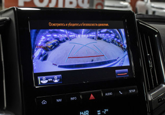 Подержанный автомобиль Toyota Land Cruiser Suv 2018 года (22 фото)