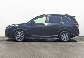 Подержанный автомобиль Subaru Forester Suv 2020 года (23 фото)