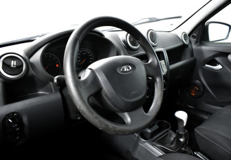 Подержанный автомобиль LADA (ВАЗ) Granta Sedan 2014 года (9 фото)