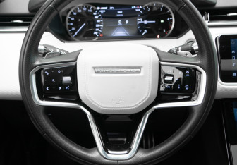 Подержанный автомобиль Land Rover Range Rover Velar 2022 года (10 фото)