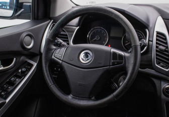 Подержанный автомобиль SsangYong Actyon 2014 года (15 фото)