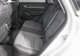 Подержанный автомобиль Geely Emgrand 2024 года (11 фото)