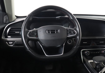 Подержанный автомобиль Geely Tugella 2021 года (18 фото)