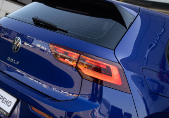 Подержанный автомобиль Volkswagen Golf Hatchback 2020 года (27 фото)