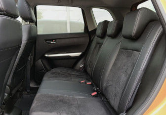 Подержанный автомобиль Suzuki Vitara 2017 года (23 фото)