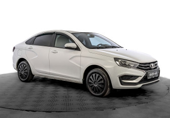 Подержанный автомобиль LADA (ВАЗ) Vesta Sedan 2023 года (3 фото)
