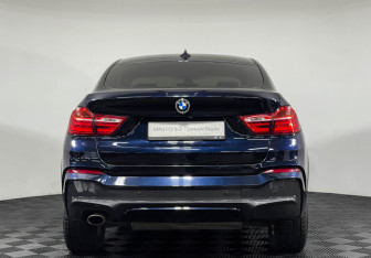 Подержанный автомобиль BMW X4 2017 года (4 фото)