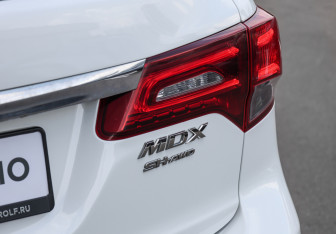 Подержанный автомобиль Acura MDX 2014 года (25 фото)