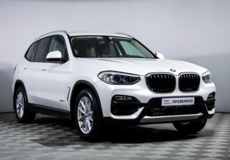 Подержанный автомобиль BMW X3 2017 года (3 фото)