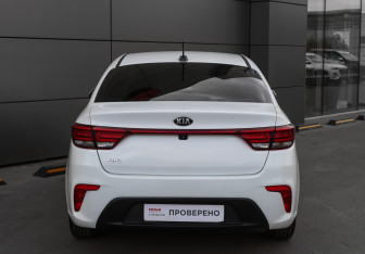 Подержанный автомобиль Kia Rio Sedan 2018 года (5 фото)