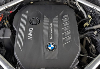 Подержанный автомобиль BMW X5 2018 года (9 фото)