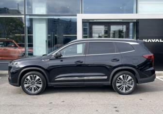 Подержанный автомобиль Chery Tiggo 8 Pro Max 2023 года (8 фото)