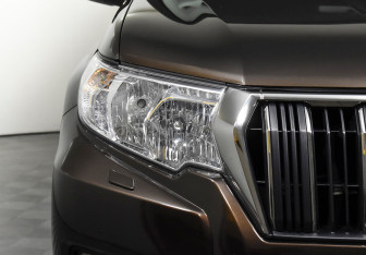 Подержанный автомобиль Toyota Land Cruiser Prado 2019 года (7 фото)