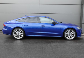 Подержанный автомобиль Audi A7 2021 года (4 фото)