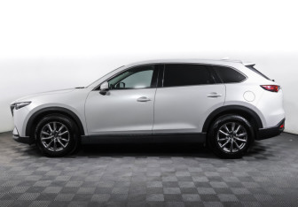 Подержанный автомобиль Mazda CX-9 2018 года (8 фото)