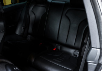 Подержанный автомобиль BMW M4 Coupe 2016 года (10 фото)