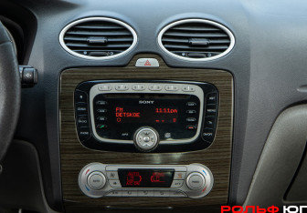 Подержанный автомобиль Ford Focus Sedan 2008 года (11 фото)