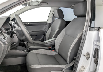 Подержанный автомобиль Skoda Rapid Liftback 2021 года (20 фото)