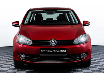 Подержанный автомобиль Volkswagen Golf Hatchback 2011 года (2 фото)