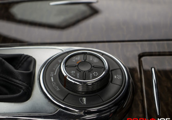 Подержанный автомобиль Nissan Patrol 2013 года (22 фото)