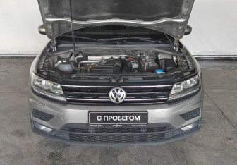 Подержанный автомобиль Volkswagen Tiguan 2020 года (9 фото)