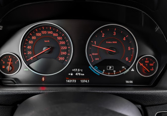 Подержанный автомобиль BMW M3 Sedan 2015 года (16 фото)