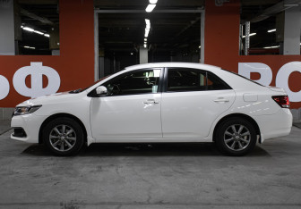 Подержанный автомобиль Toyota Allion 2016 года (8 фото)
